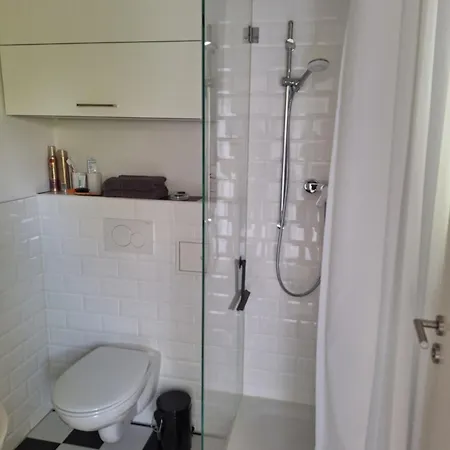 Am Wasser, Bootshaus