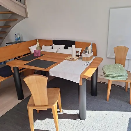 Am Wasser, Bootshaus